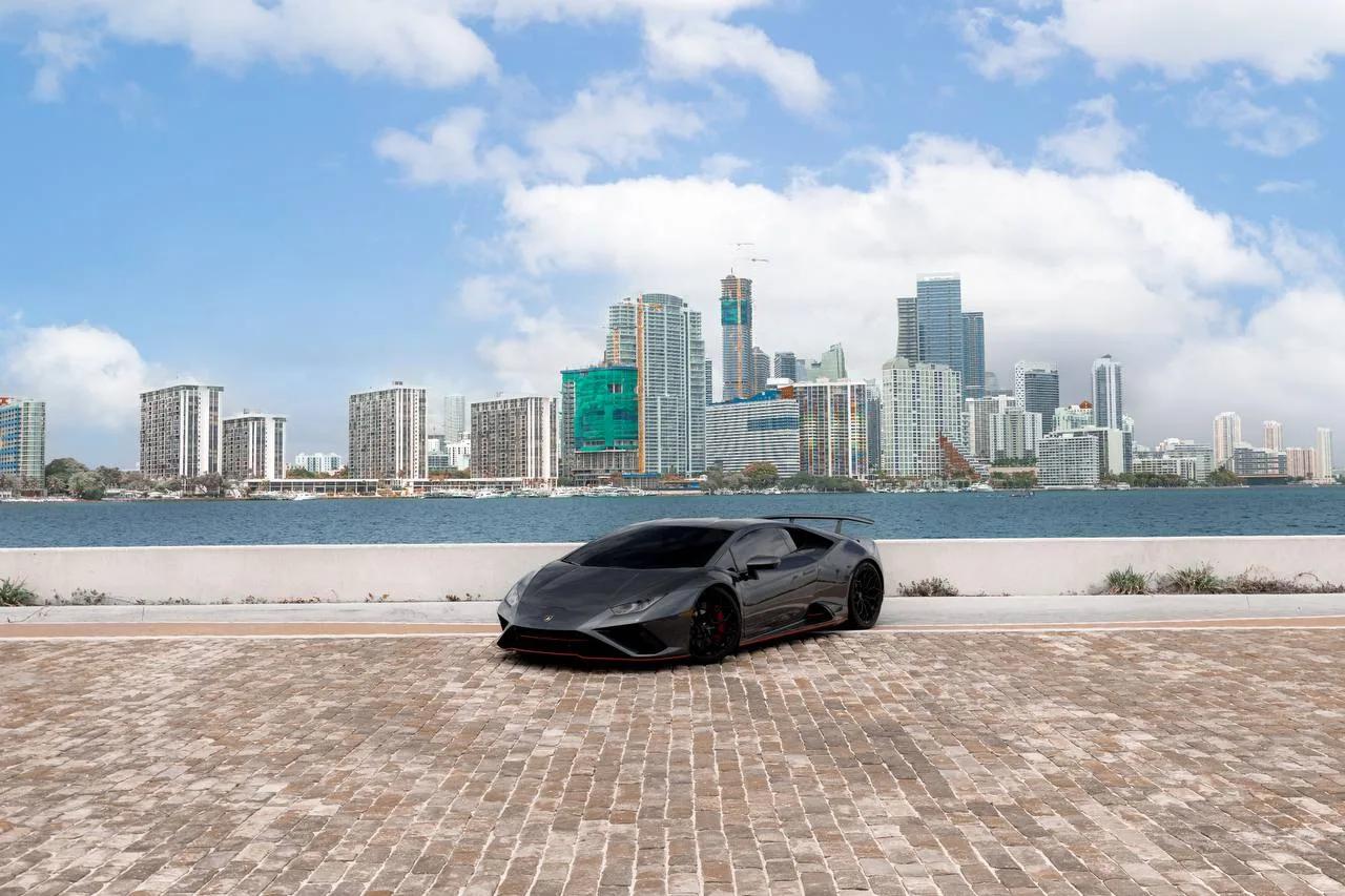 Lamborghini Huracan for rent in Miami
