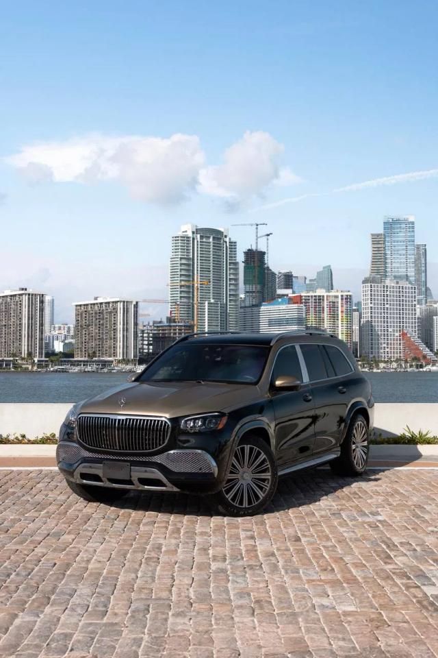 Mercedes-Benz GLS Maybach Gold Two-Tone
