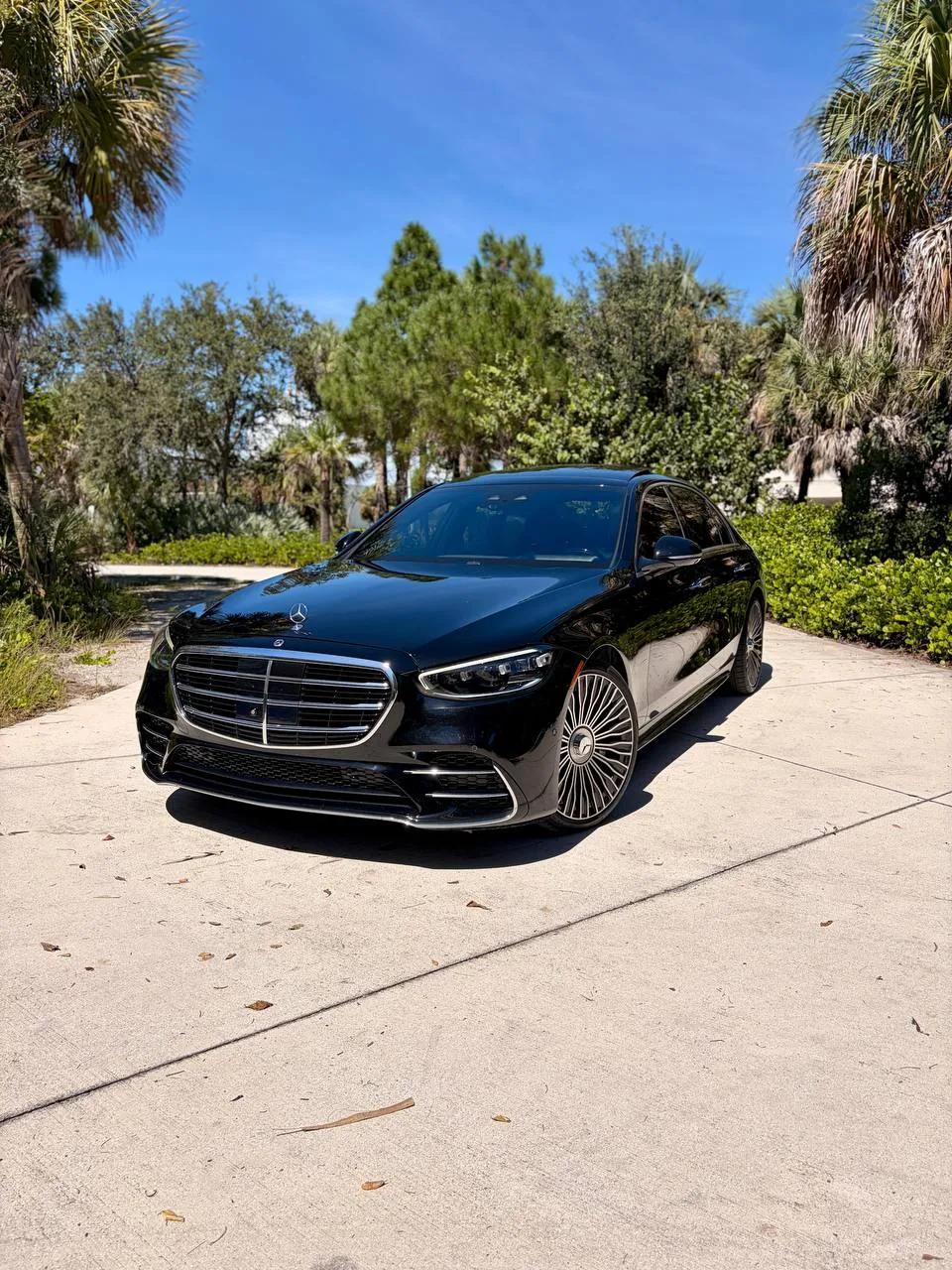 Mercedes-Benz S580 Black for rent in Miami